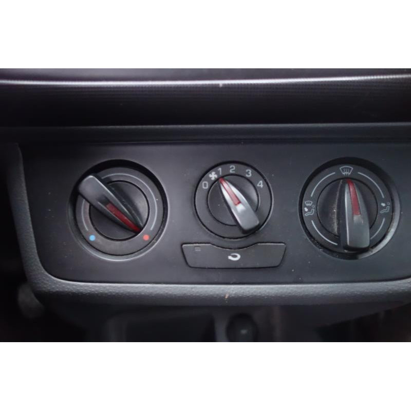 Boite a gants SEAT IBIZA 4 Photo n°9
