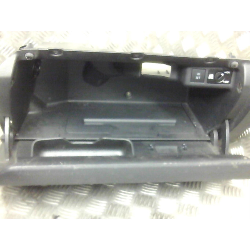 Boite a gants VOLKSWAGEN POLO 5 Photo n°1