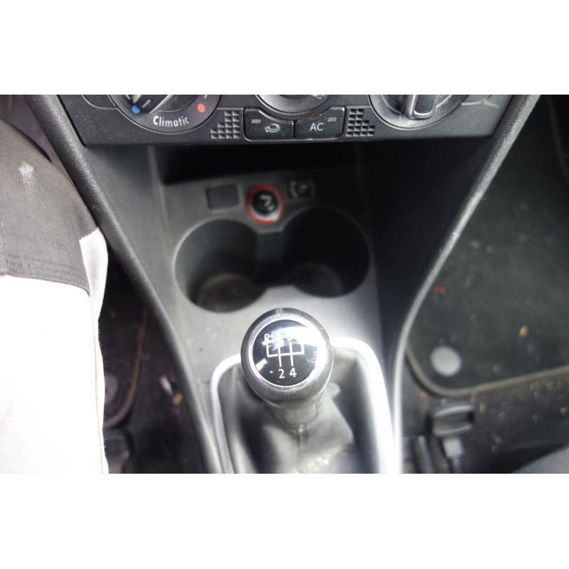 Boite a gants VOLKSWAGEN POLO 5 Photo n°9