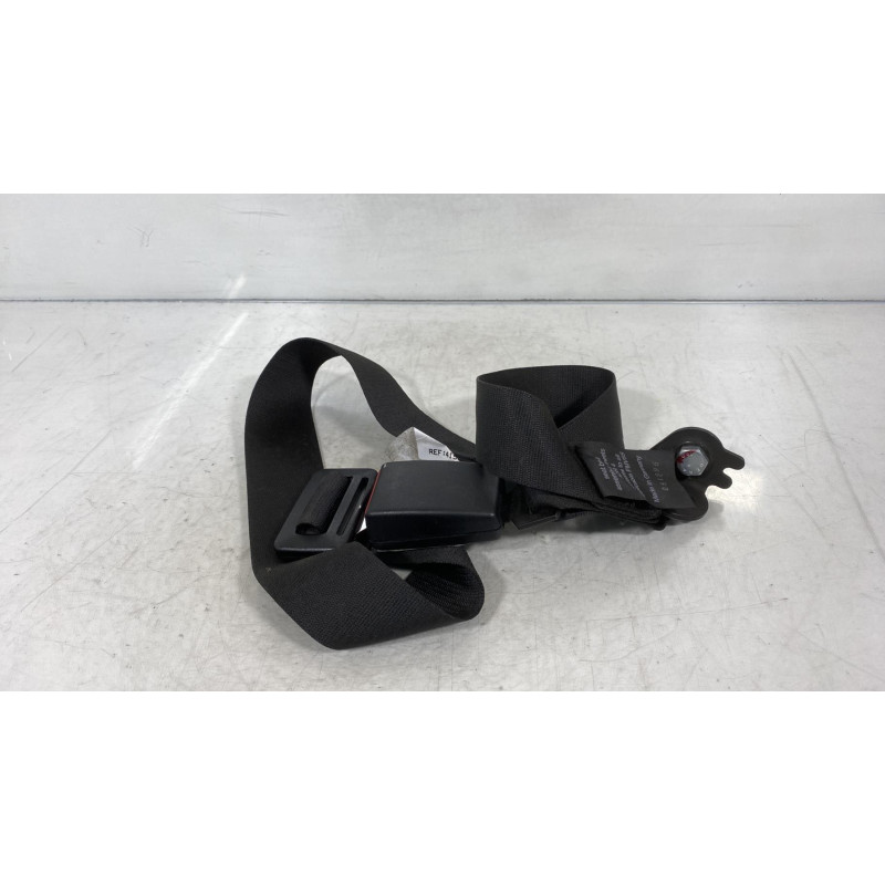 Attache ceinture arriere droit MERCEDES CLASSE C 202 Photo n°1