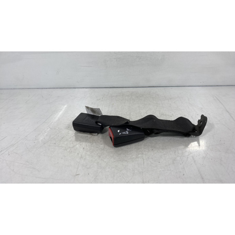 Attache ceinture arriere gauche MERCEDES CLASSE C 202 Photo n°2