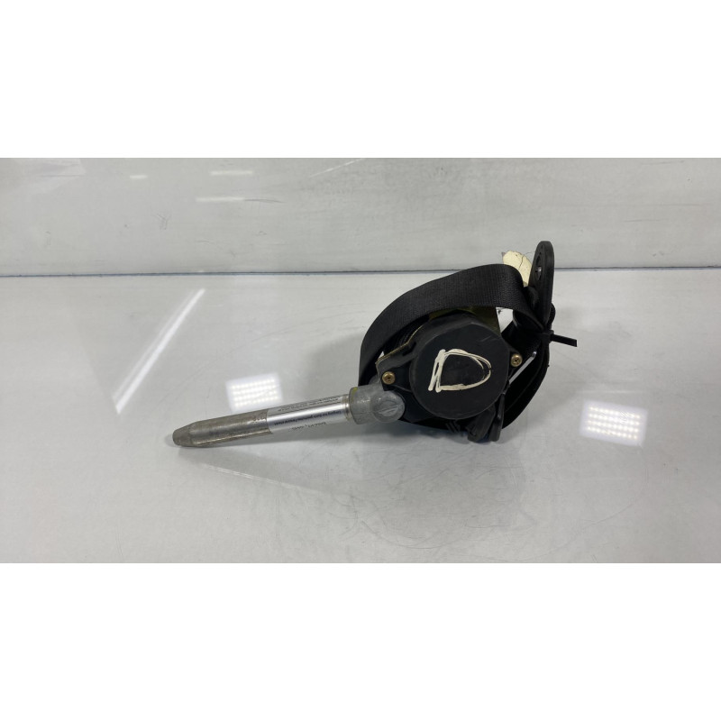 Pretensionneur de ceinture avant droit MERCEDES CLASSE C 202 Photo n°1