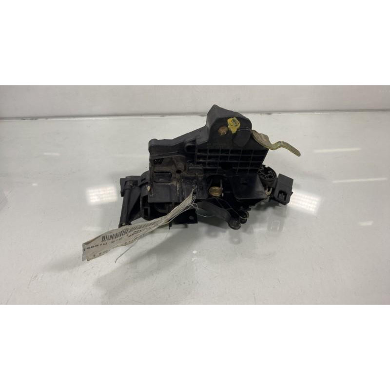 Serrure avant droit MERCEDES CLASSE C 202 Photo n°1