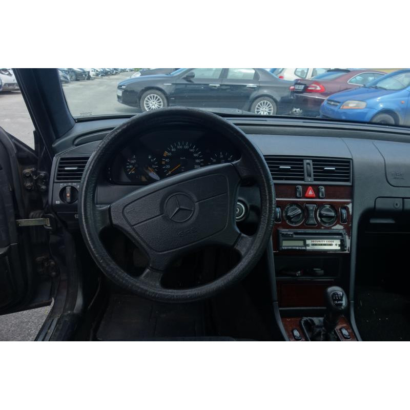 Serrure avant droit MERCEDES CLASSE C 202 Photo n°11