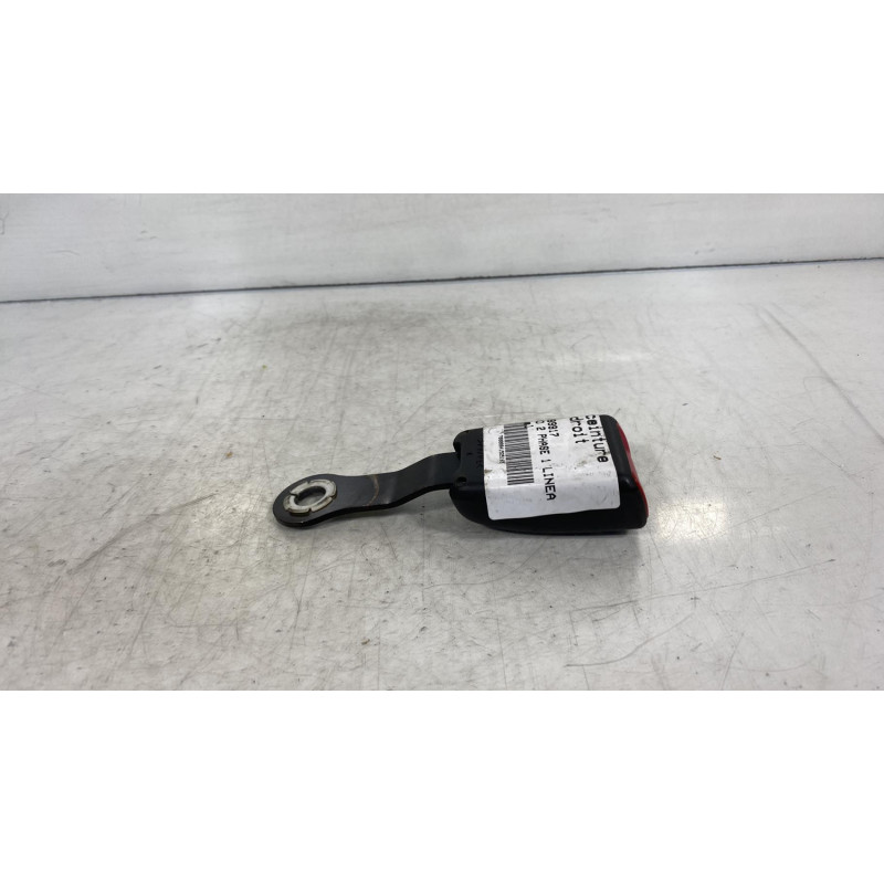 Attache ceinture arriere droit TOYOTA COROLLA VERSO 2 Photo n°2