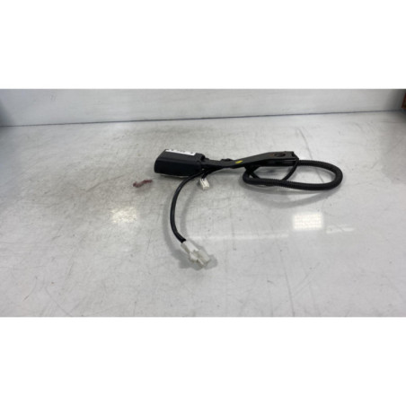 Attache ceinture avant droit TOYOTA COROLLA VERSO 2 Photo n°1