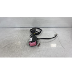 Attache ceinture avant droit TOYOTA COROLLA VERSO 2