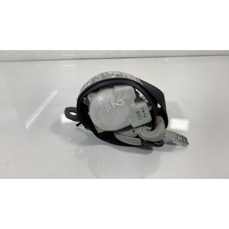 Ceinture arriere gauche TOYOTA COROLLA VERSO 2 Photo n°1