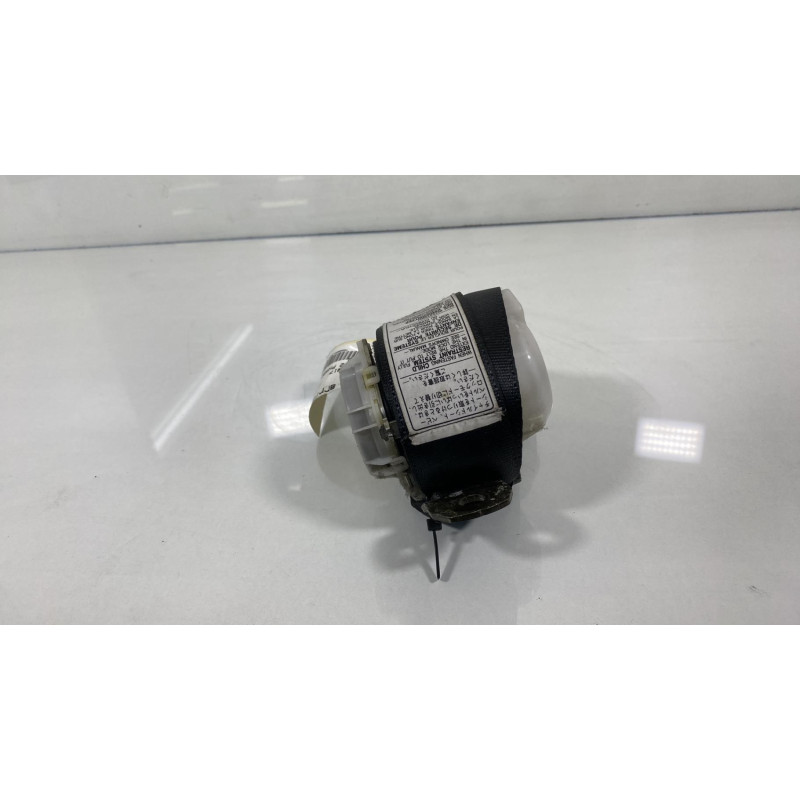 Ceinture arriere gauche TOYOTA COROLLA VERSO 2 Photo n°3