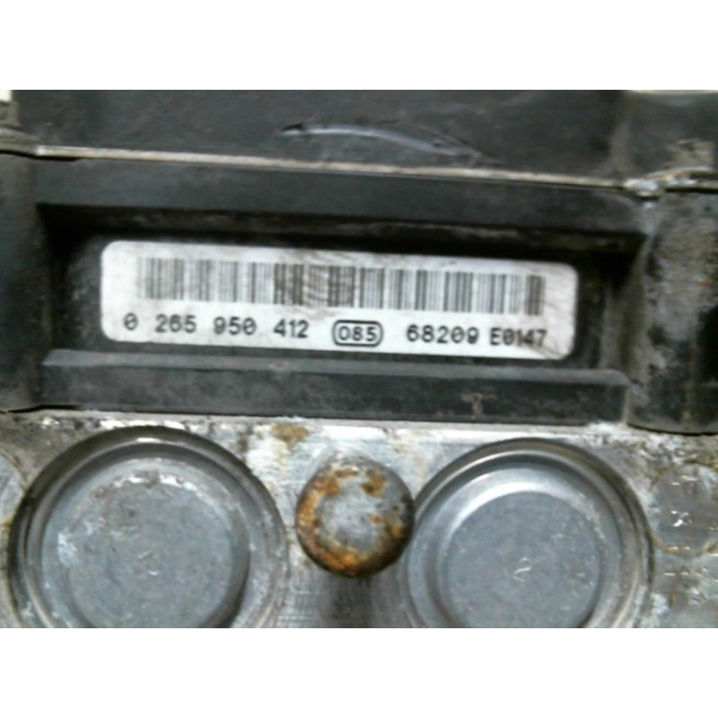 Bloc ABS (freins anti-blocage) TOYOTA COROLLA VERSO 2 Photo n°2