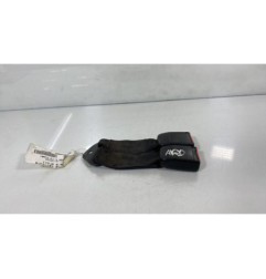 Attache ceinture arriere droit PEUGEOT 405 Photo n°1