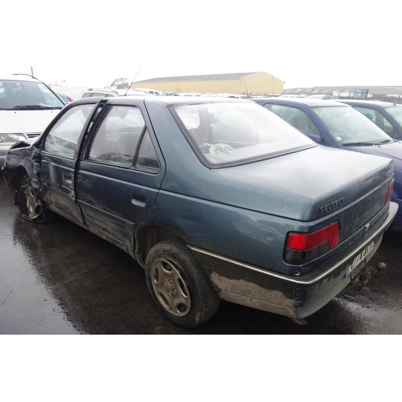 Attache ceinture arriere droit PEUGEOT 405 Photo n°7