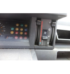 Attache ceinture avant droit RENAULT EXPRESS