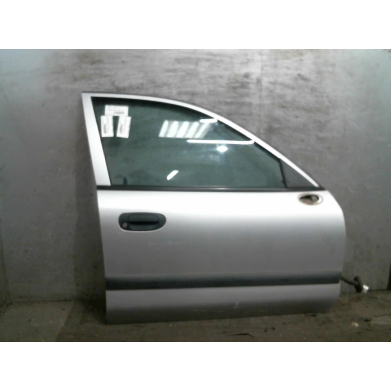 Porte avant droit MITSUBISHI CARISMA Photo n°1