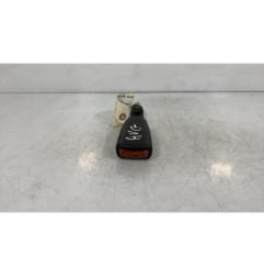 Attache ceinture avant gauche MITSUBISHI CARISMA