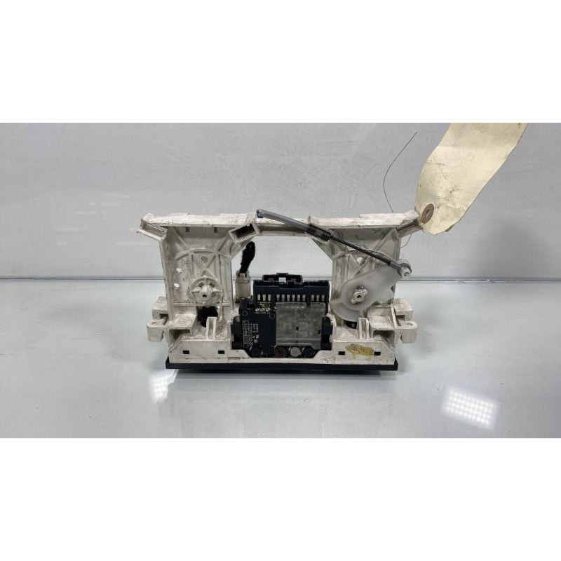 Commande chauffage MITSUBISHI CARISMA Photo n°3