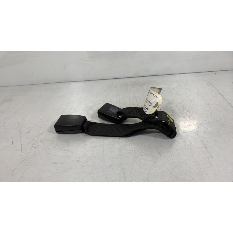 Attache ceinture arriere droit BMW SERIE 1 E87 Photo n°3