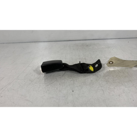 Attache ceinture arriere gauche BMW SERIE 1 E87 Photo n°1