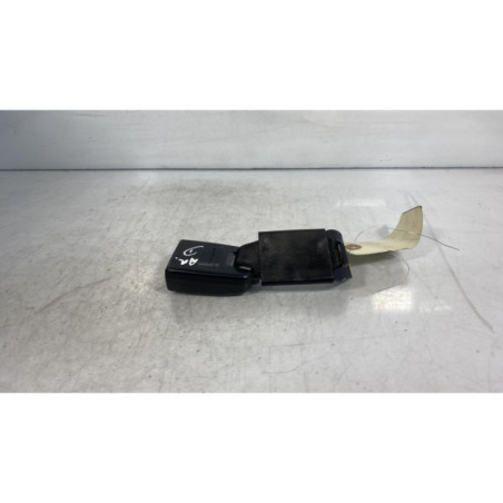 Attache ceinture arriere droit CITROEN XANTIA Photo n°1