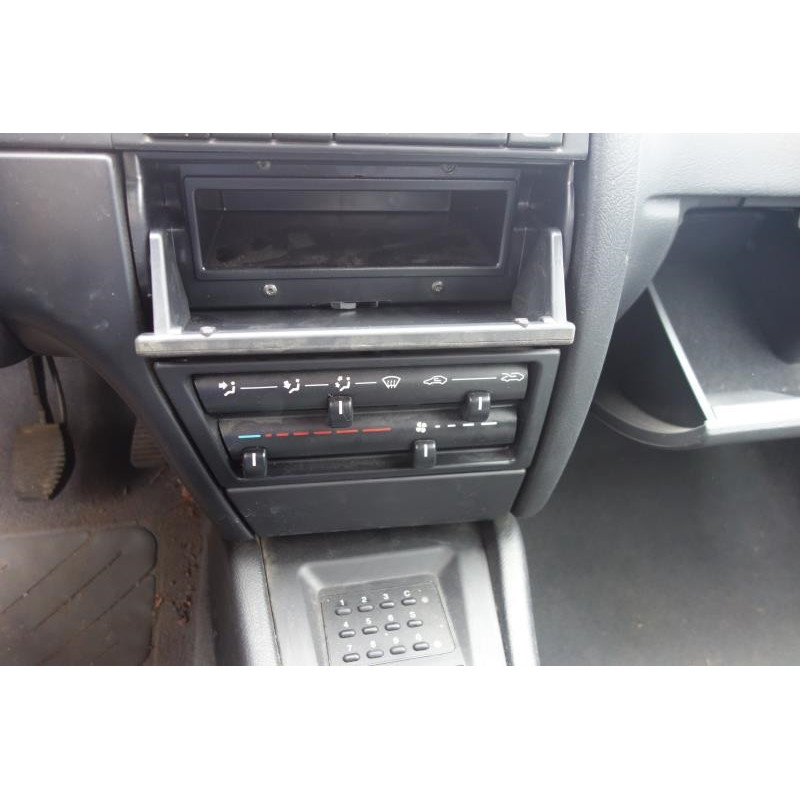Verin de coffre CITROEN XANTIA Photo n°9