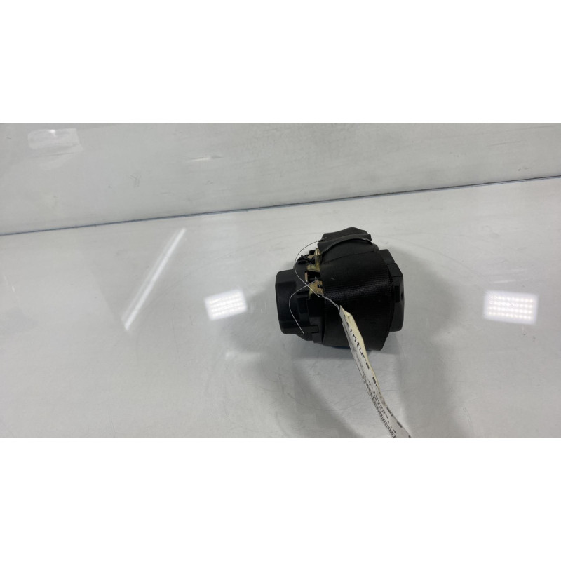 Ceinture arriere droit VOLKSWAGEN POLO 3 Photo n°1