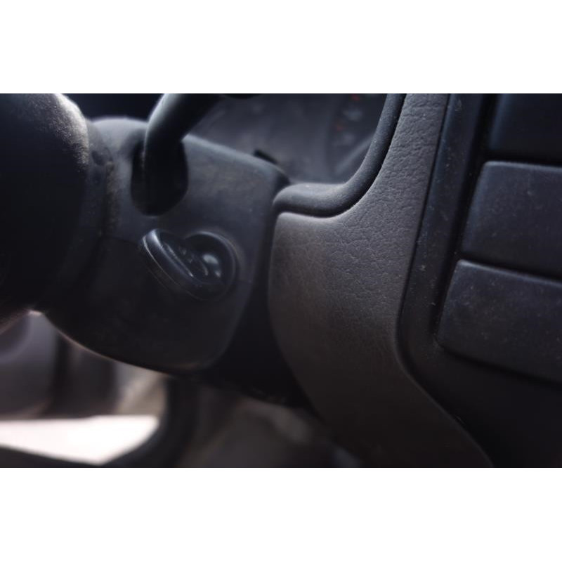 Verin de coffre VOLKSWAGEN POLO 3 Photo n°5
