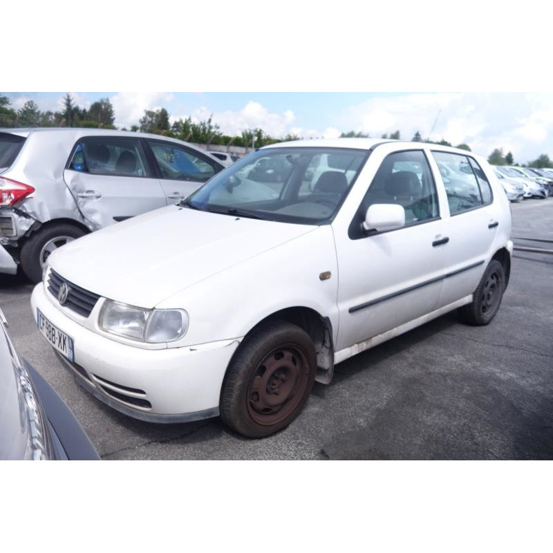 Verin de coffre VOLKSWAGEN POLO 3 Photo n°7