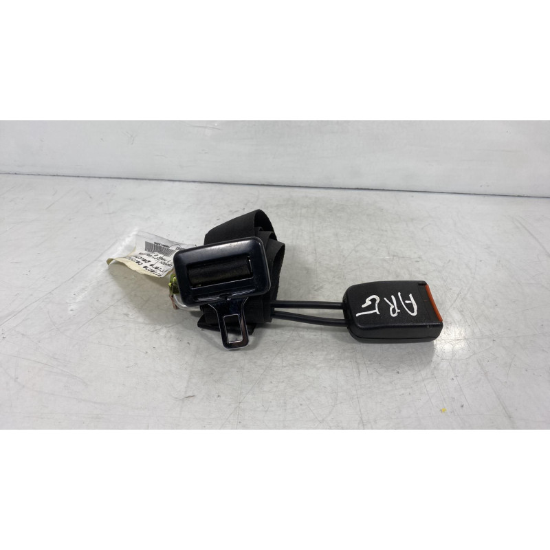 Attache ceinture arriere gauche VOLKSWAGEN PASSAT 3 Photo n°2