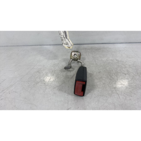 Attache ceinture arriere droit SEAT IBIZA 3 Photo n°1