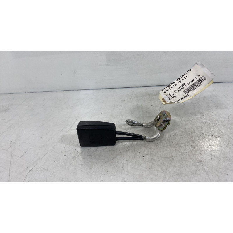 Attache ceinture arriere droit SEAT IBIZA 3 Photo n°2