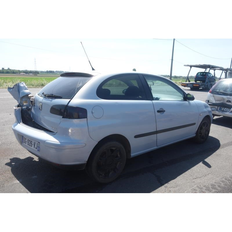 Attache ceinture arriere gauche SEAT IBIZA 3 Photo n°4