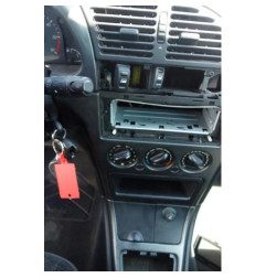 Attache ceinture arriere droit CITROEN XSARA