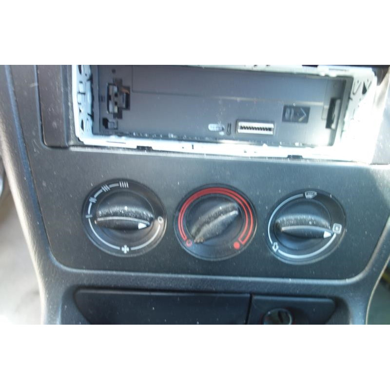 Serrure avant droit AUDI A4 1 Photo n°5