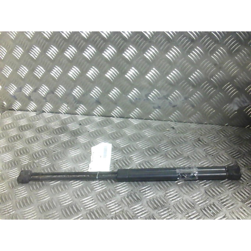 Verin de coffre VOLKSWAGEN GOLF 3 Photo n°1
