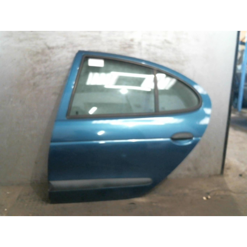 Porte arriere gauche RENAULT MEGANE 1 Photo n°3