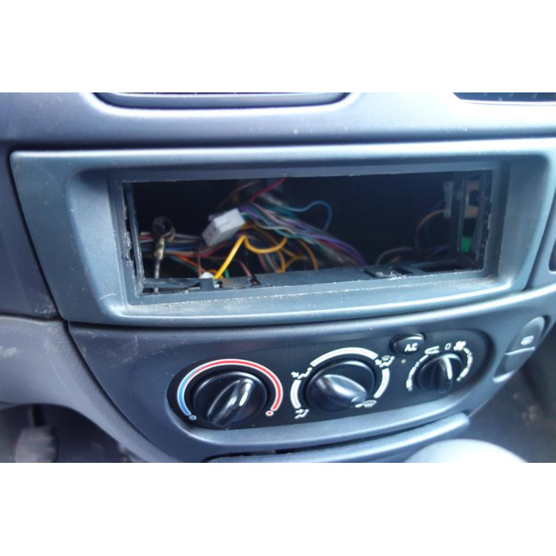 Porte arriere gauche RENAULT MEGANE 1 Photo n°9