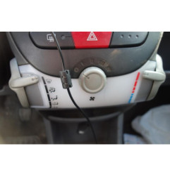 Trappe d'essence TOYOTA AYGO 1