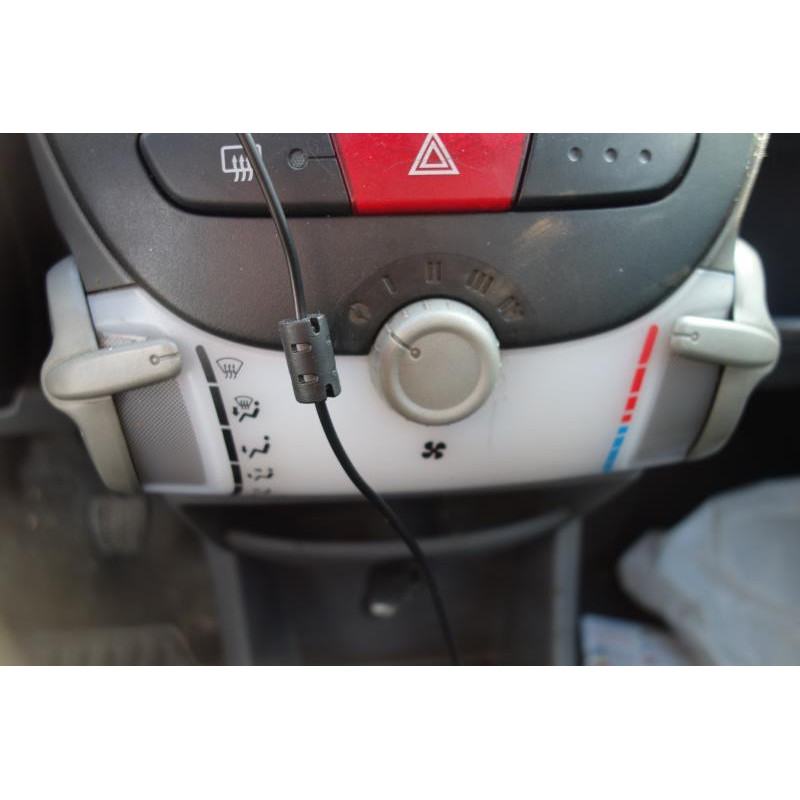 Trappe d'essence TOYOTA AYGO 1 Photo n°10