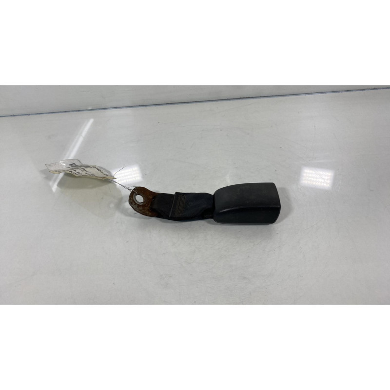 Attache ceinture arriere gauche TOYOTA AYGO 1 Photo n°2