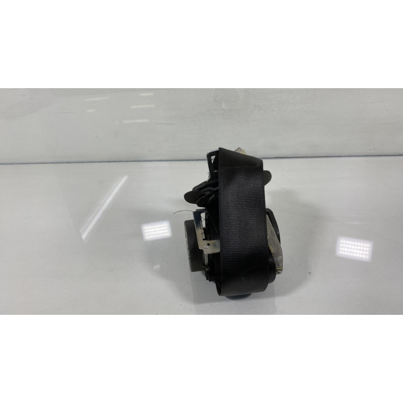 Pretensionneur de ceinture avant droit VOLKSWAGEN GOLF 5 Photo n°2