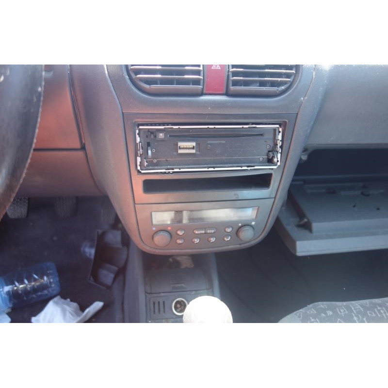 Malle/Hayon arriere OPEL CORSA C Photo n°5