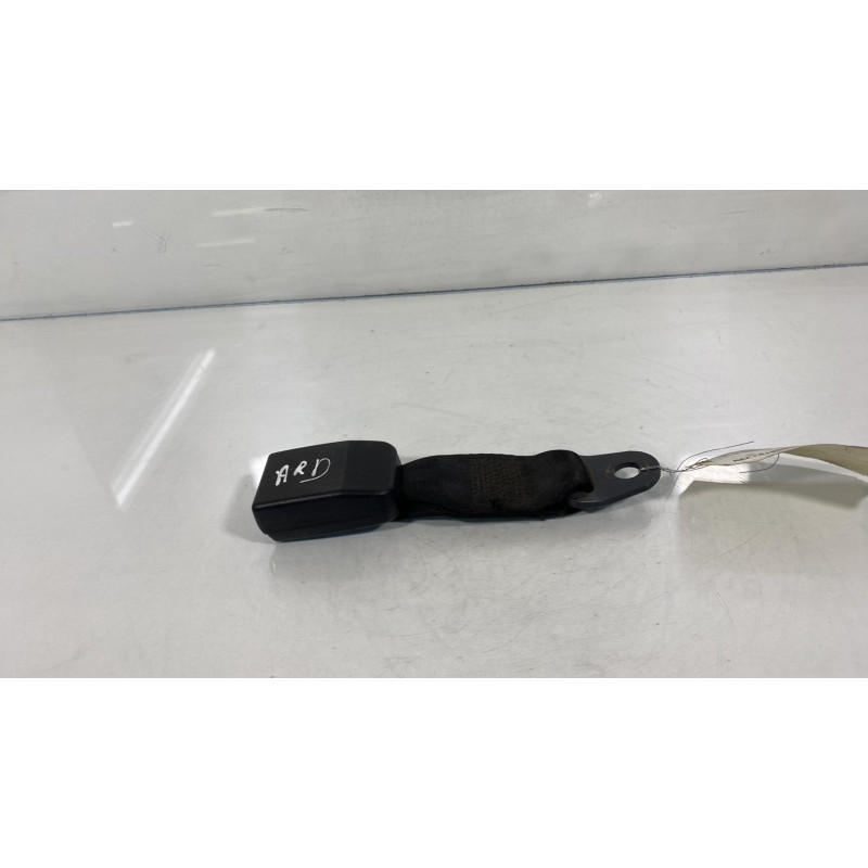 Attache ceinture arriere droit PEUGEOT 206 Photo n°3
