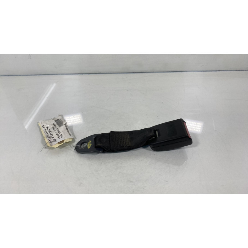 Attache ceinture arriere gauche PEUGEOT 206 Photo n°2