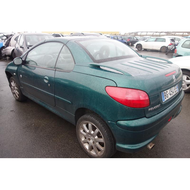 Attache ceinture arriere gauche PEUGEOT 206 Photo n°7