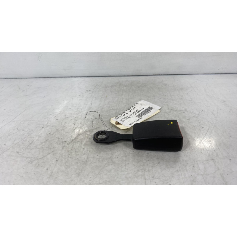 Attache ceinture arriere droit CITROEN C2 Photo n°2