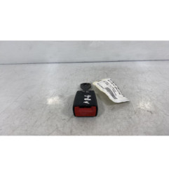 Attache ceinture arriere gauche CITROEN C2