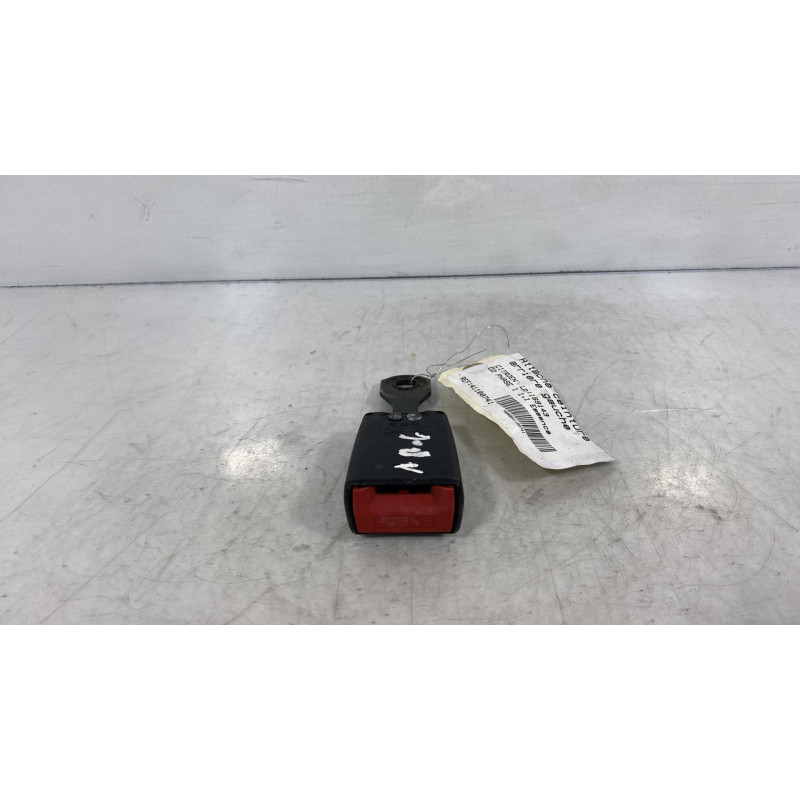Attache ceinture arriere gauche CITROEN C2 Photo n°2