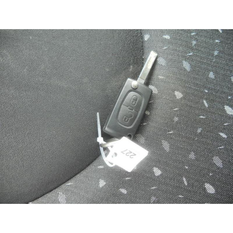 Ceinture avant droit CITROEN C2 Photo n°12