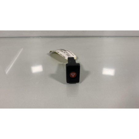 Bouton de warning DACIA LOGAN MCV 1 Photo n°1