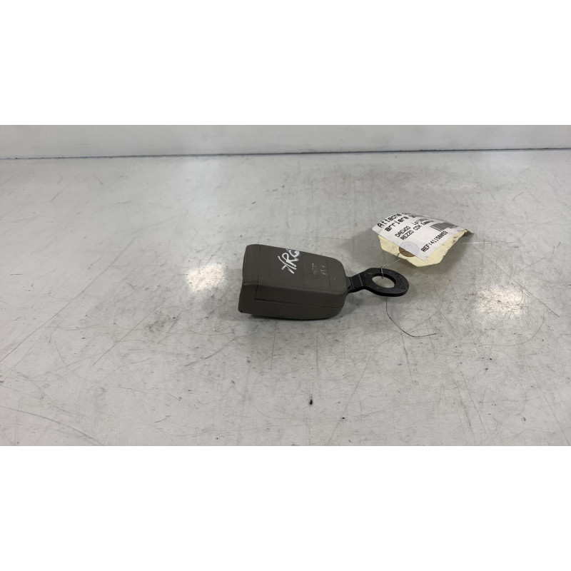Attache ceinture arriere gauche DAEWOO REZZO Photo n°1